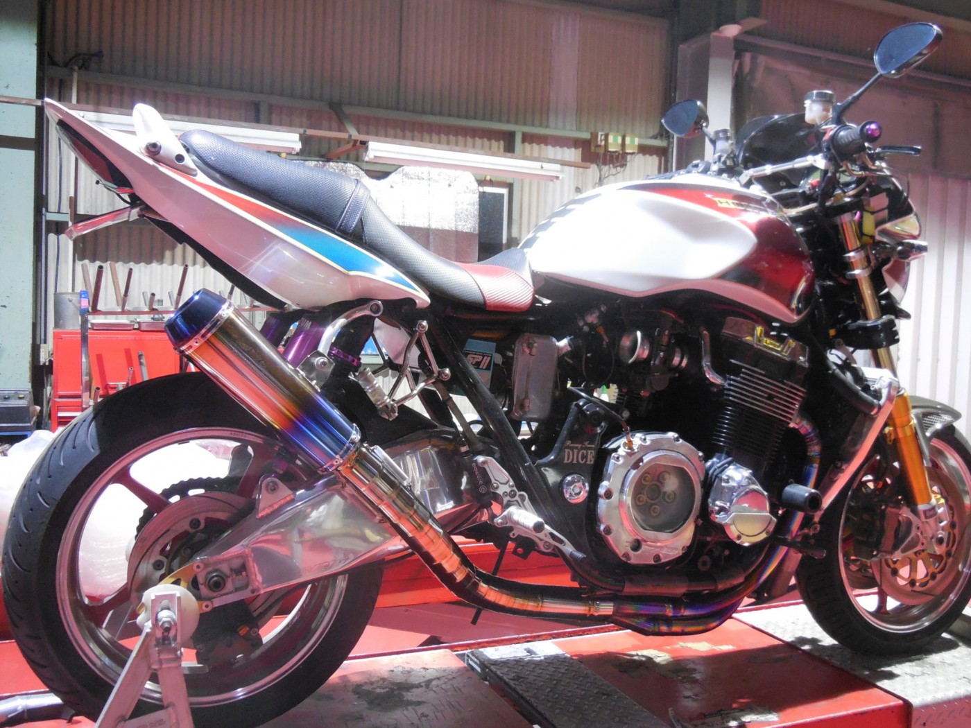 Cb1300 Sc54 オオニシヒートマジック 公式ホームページ 鈴鹿 ワンオフマフラー バイク マフラー カスタム Cb1300 Z900rs H2